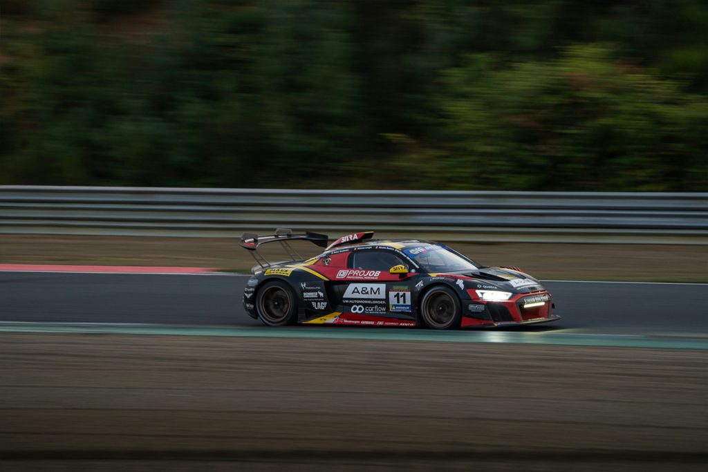 samochód wyścigowy